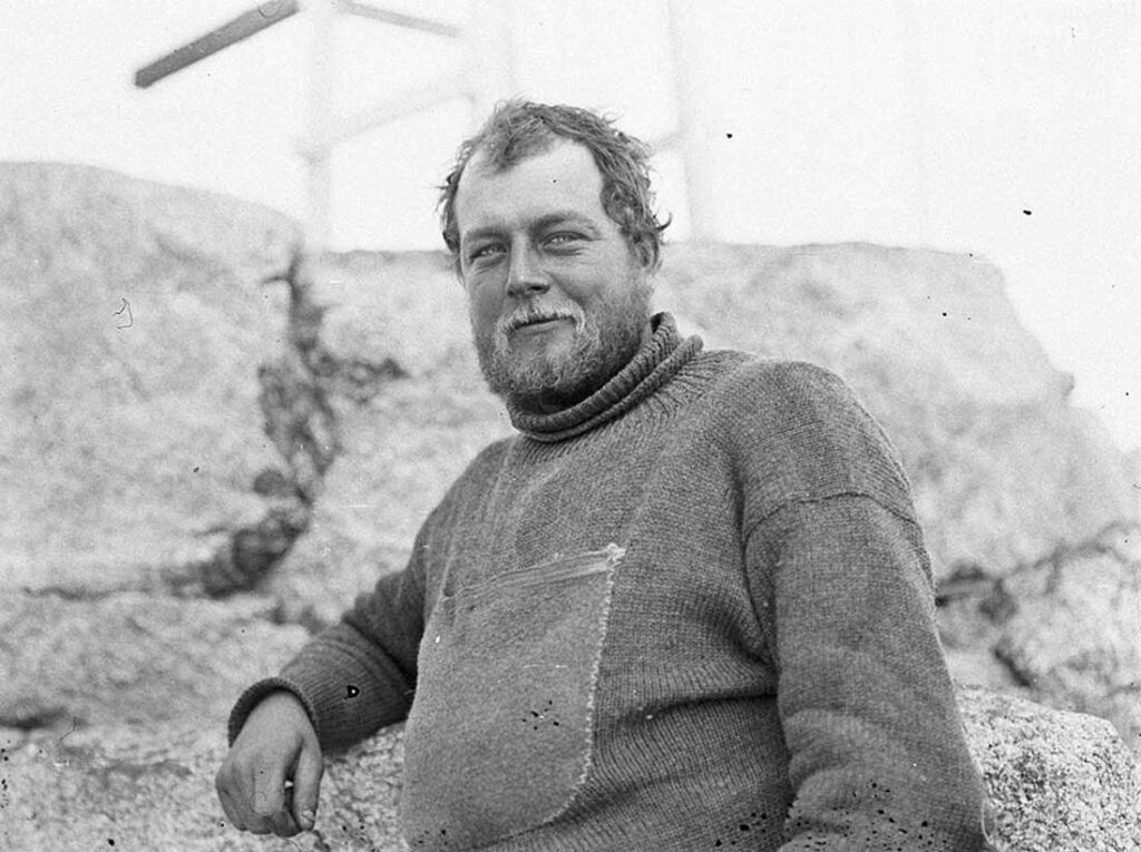 1911-Antarctica-Expedition Turtleneck Sweaters