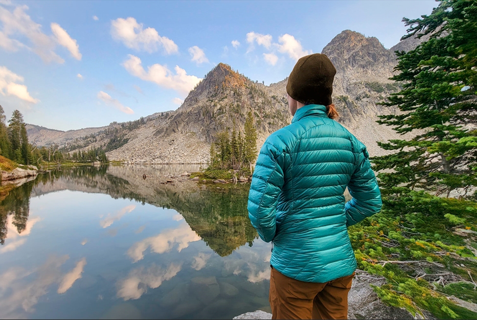 Puffer jackets for hiking