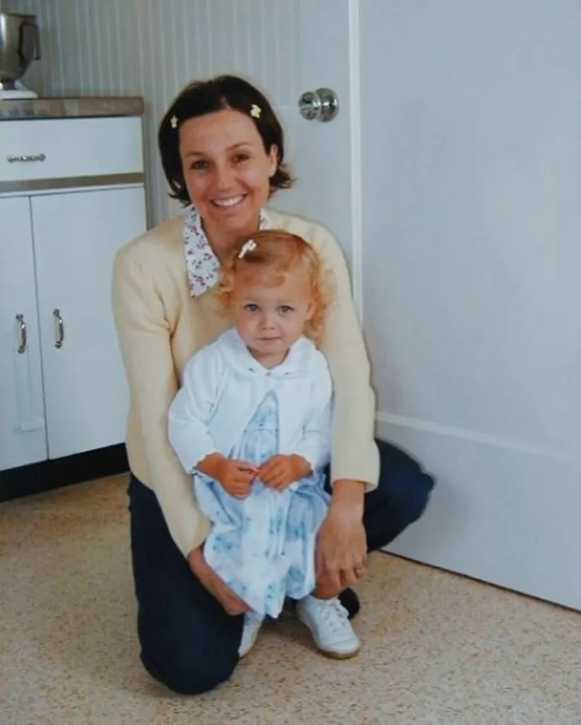 Emma Chamberlain With Her Mother in Childhood